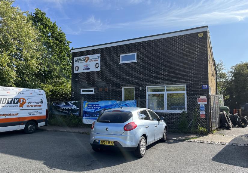 Furnace Place, Furnace Green, Crawley RH10 6HE Graves Jenkins